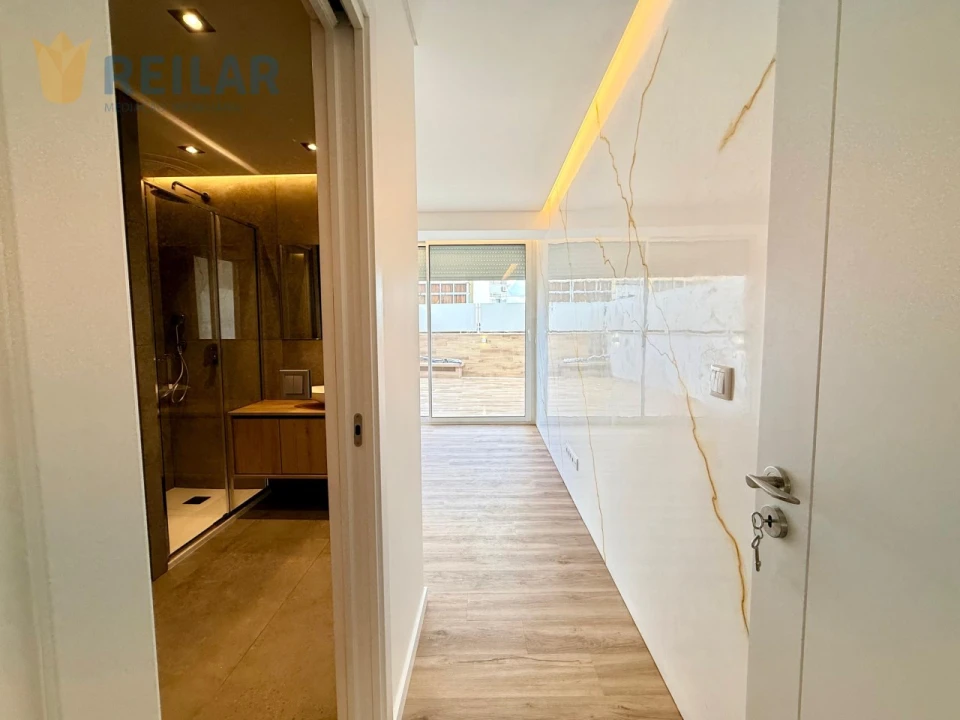 Apartamento T3 para Venda em Santa Iria de Azoia, São João da Talha e Bobadela Foto 3