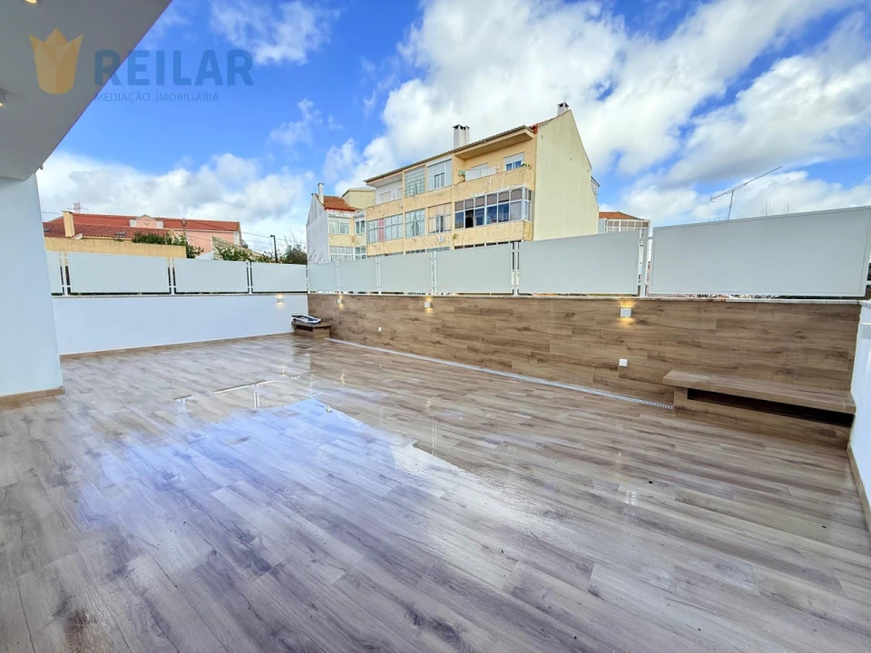 Apartamento T3 para Venda em Santa Iria de Azoia, São João da Talha e Bobadela Foto 4