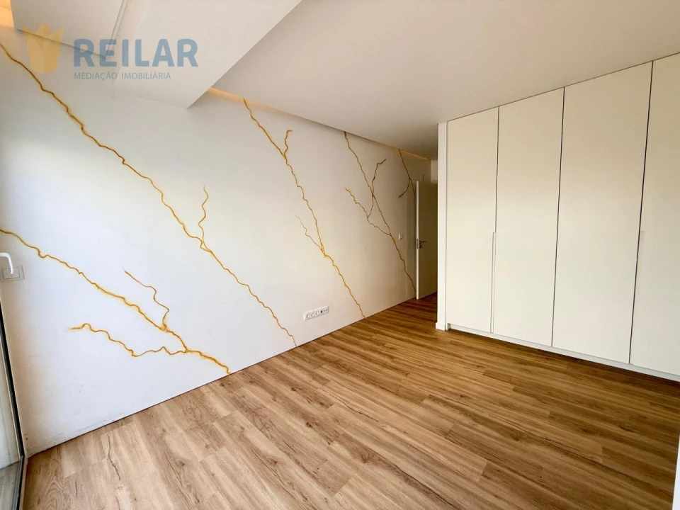 Apartamento T3 para Venda em Santa Iria de Azoia, São João da Talha e Bobadela Foto 14