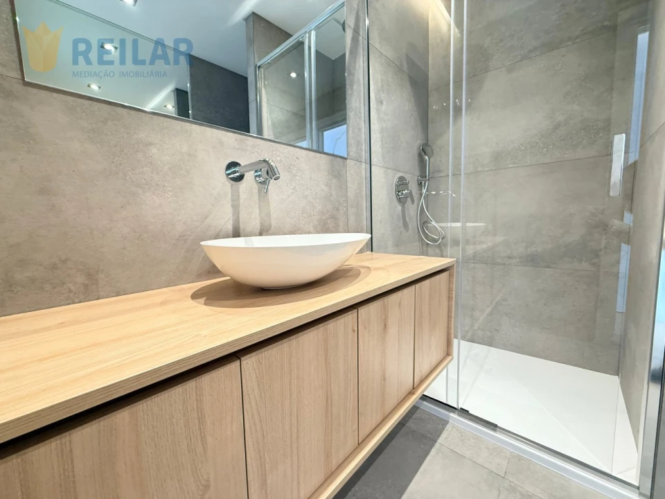 Apartamento T3 para Venda em Santa Iria de Azoia, São João da Talha e Bobadela Foto 18