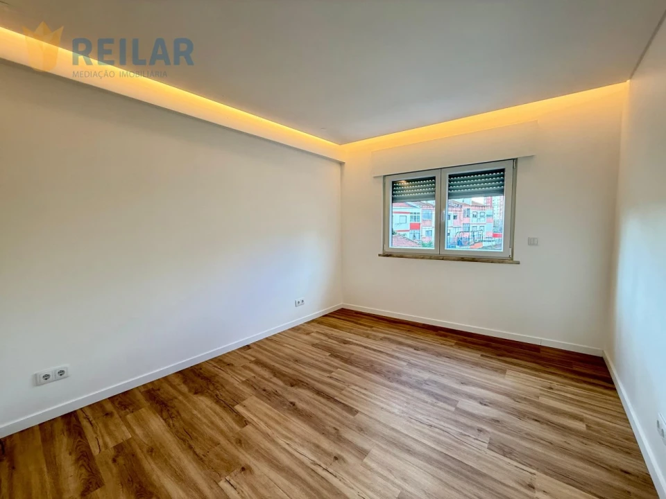 Apartamento T3 para Venda em Santa Iria de Azoia, São João da Talha e Bobadela Foto 21