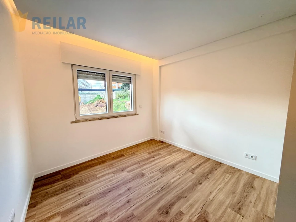 Apartamento T3 para Venda em Santa Iria de Azoia, São João da Talha e Bobadela Foto 23