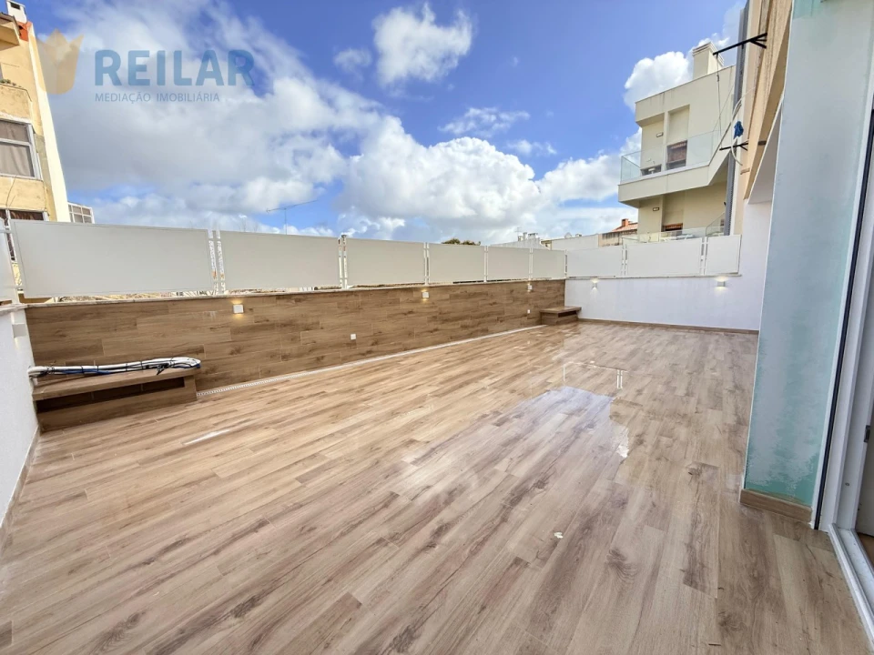 Apartamento T3 para Venda em Santa Iria de Azoia, São João da Talha e Bobadela Foto 31