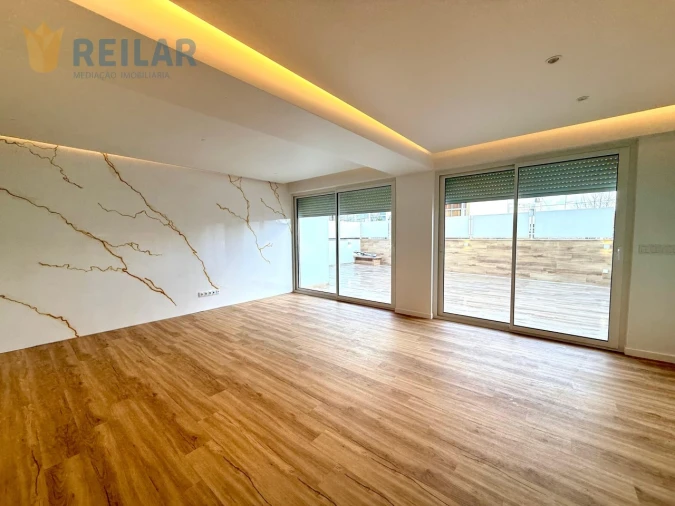 Apartamento T3 para Venda em Santa Iria de Azoia, São João da Talha e Bobadela Foto 6