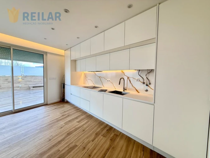 Apartamento T3 para Venda em Santa Iria de Azoia, São João da Talha e Bobadela Foto 10