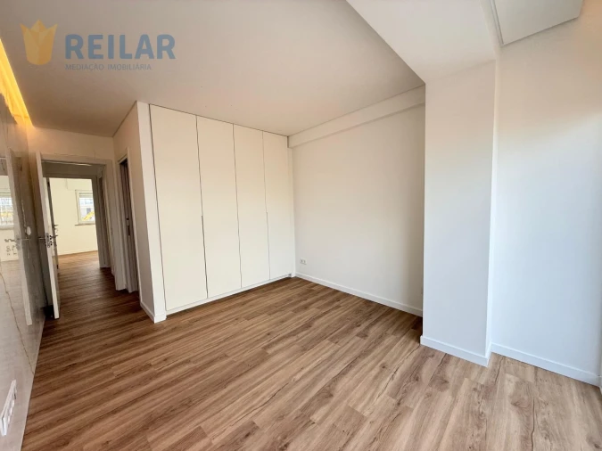 Apartamento T3 para Venda em Santa Iria de Azoia, São João da Talha e Bobadela Foto 13