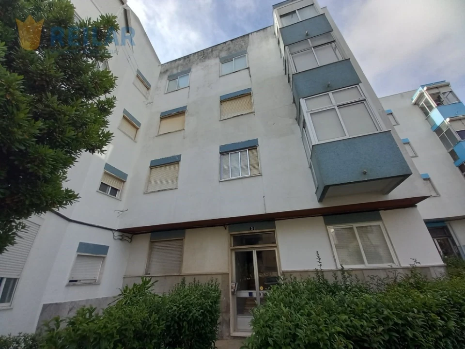 Apartamento T2 para Venda em Póvoa de Santo Adrião e Olival Basto Foto 25