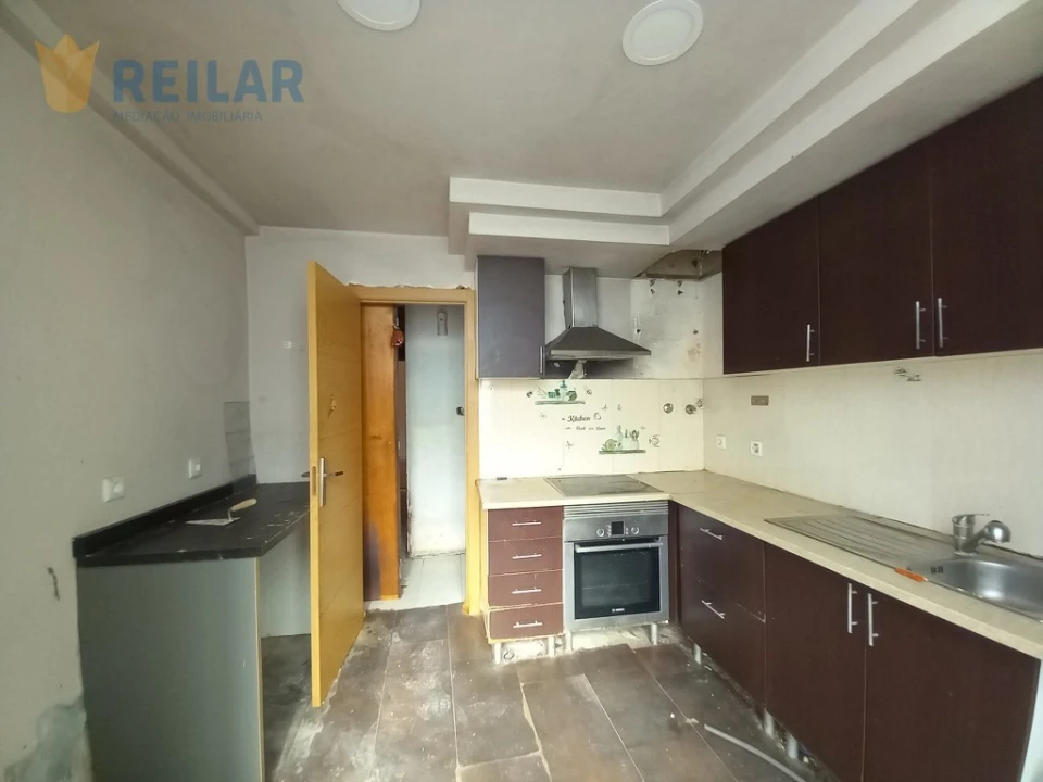 Apartamento T2 para Venda em Póvoa de Santo Adrião e Olival Basto Foto 9