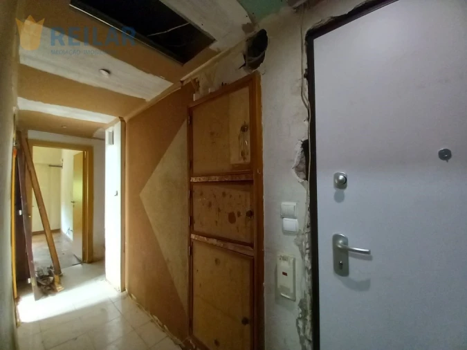 Apartamento T2 para Venda em Póvoa de Santo Adrião e Olival Basto Foto 15