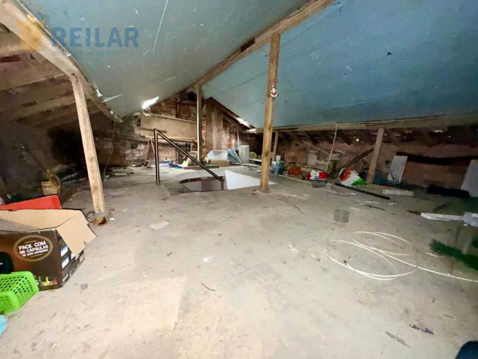 Moradia T2 para Venda em Vialonga Foto 19