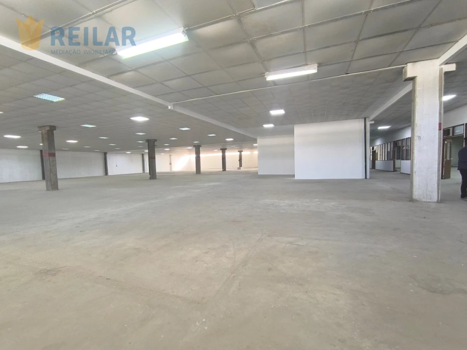 Armazém para Arrendamento em Camarate, Unhos e Apelação Foto 11