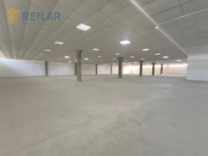 Armazém para Arrendamento em Camarate, Unhos e Apelação Foto 7