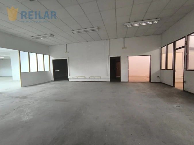 Armazém para Arrendamento em Camarate, Unhos e Apelação Foto 19