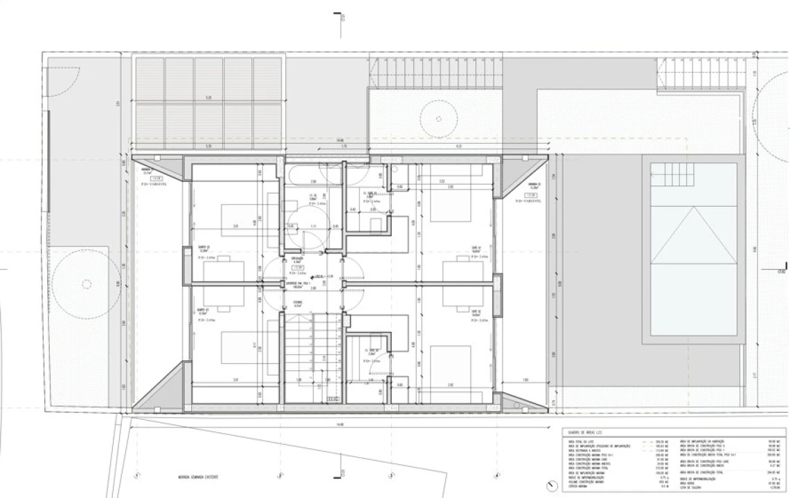 Moradia T5 para Venda em Vialonga Planta 2