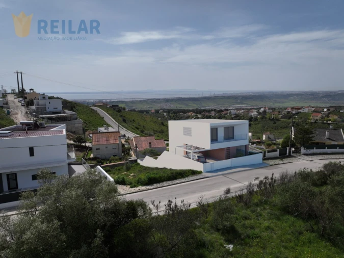 Moradia T5 para Venda em Vialonga Foto 15