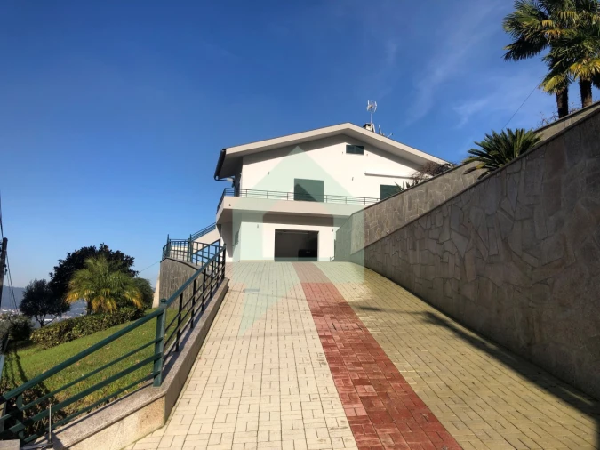 Moradia T4 para Venda em Quintiães e Aguiar Foto 4