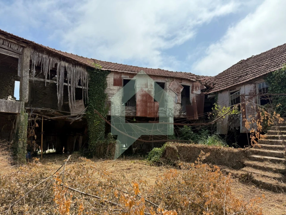 Moradia para Venda em Vila Cova e Feitos Foto 1