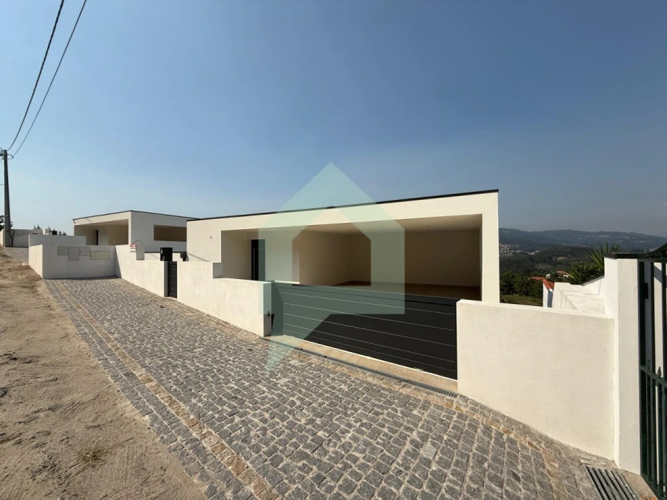 Moradia T3 para Venda em Ribeira Foto 4