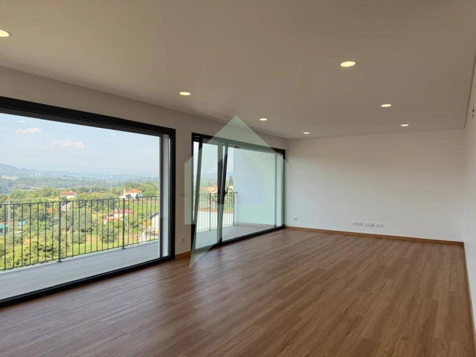 Moradia T3 para Venda em Ribeira Foto 9