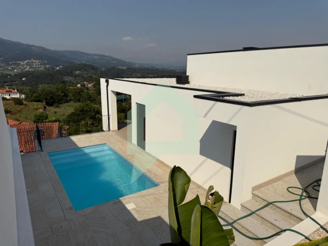 Moradia T3 para Venda em Ribeira Foto 3