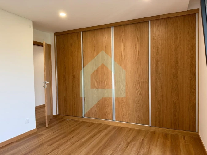 Moradia T3 para Venda em Ribeira Foto 19