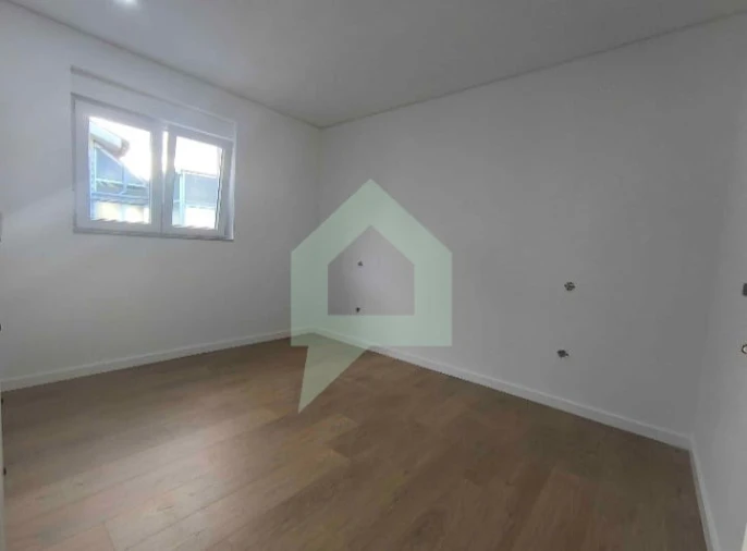 Apartamento T3 para Venda em Arcozelo Foto 5