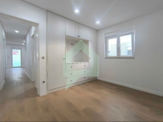 Apartamento T3 para Venda em Arcozelo Foto 7