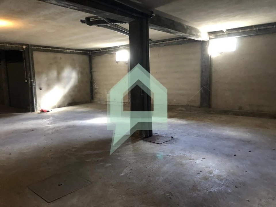 Garagem para Venda em Perelhal Foto 4