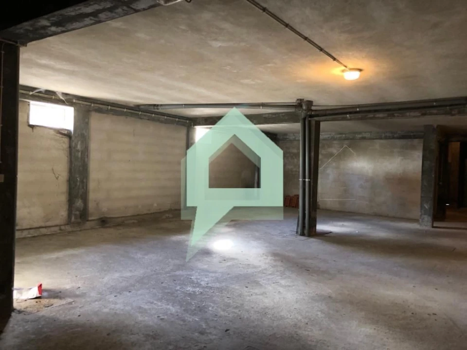 Garagem para Venda em Perelhal Foto 1