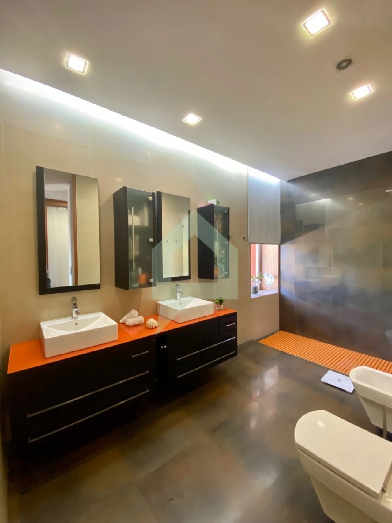 Moradia T4 para Venda em Carapeços Foto 30