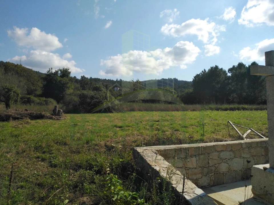 Terreno para Venda em Cornes Foto 7