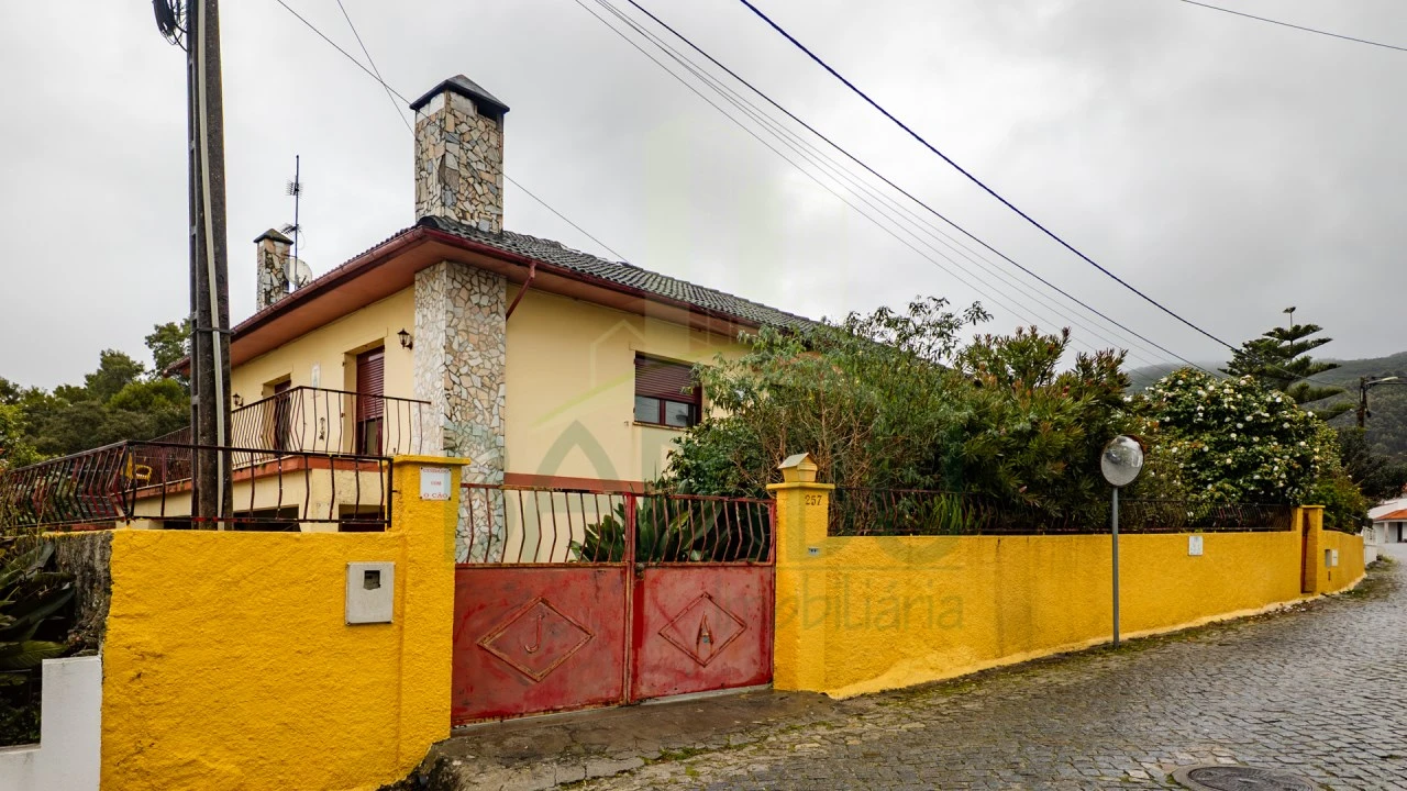 Moradia T6 para Venda em Moledo e Cristelo Foto 1