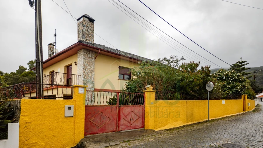 Moradia T6 para Venda em Moledo e Cristelo Foto 1