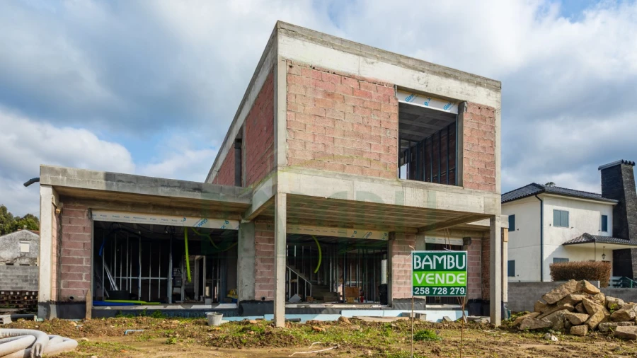 Moradia T4 para Venda em Seixas Foto 1