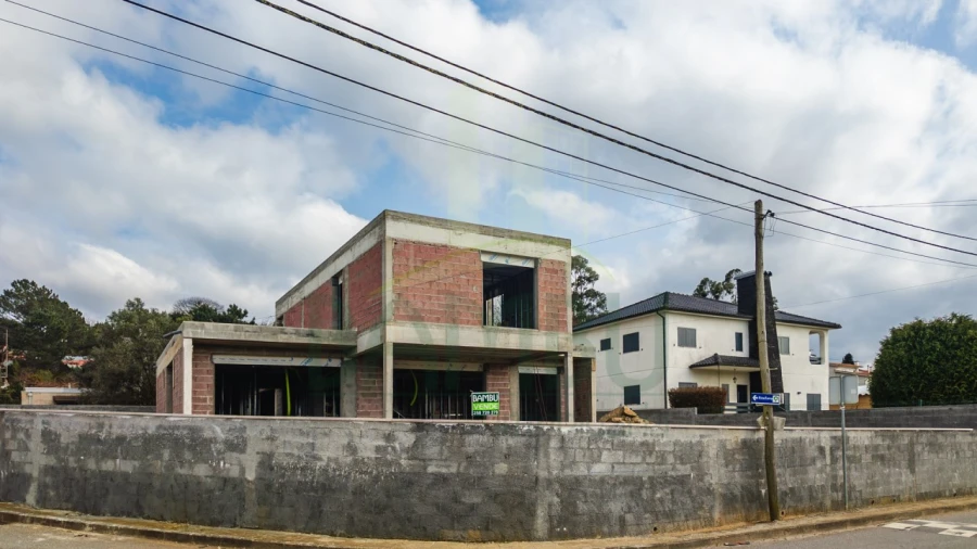 Moradia T4 para Venda em Seixas Foto 4