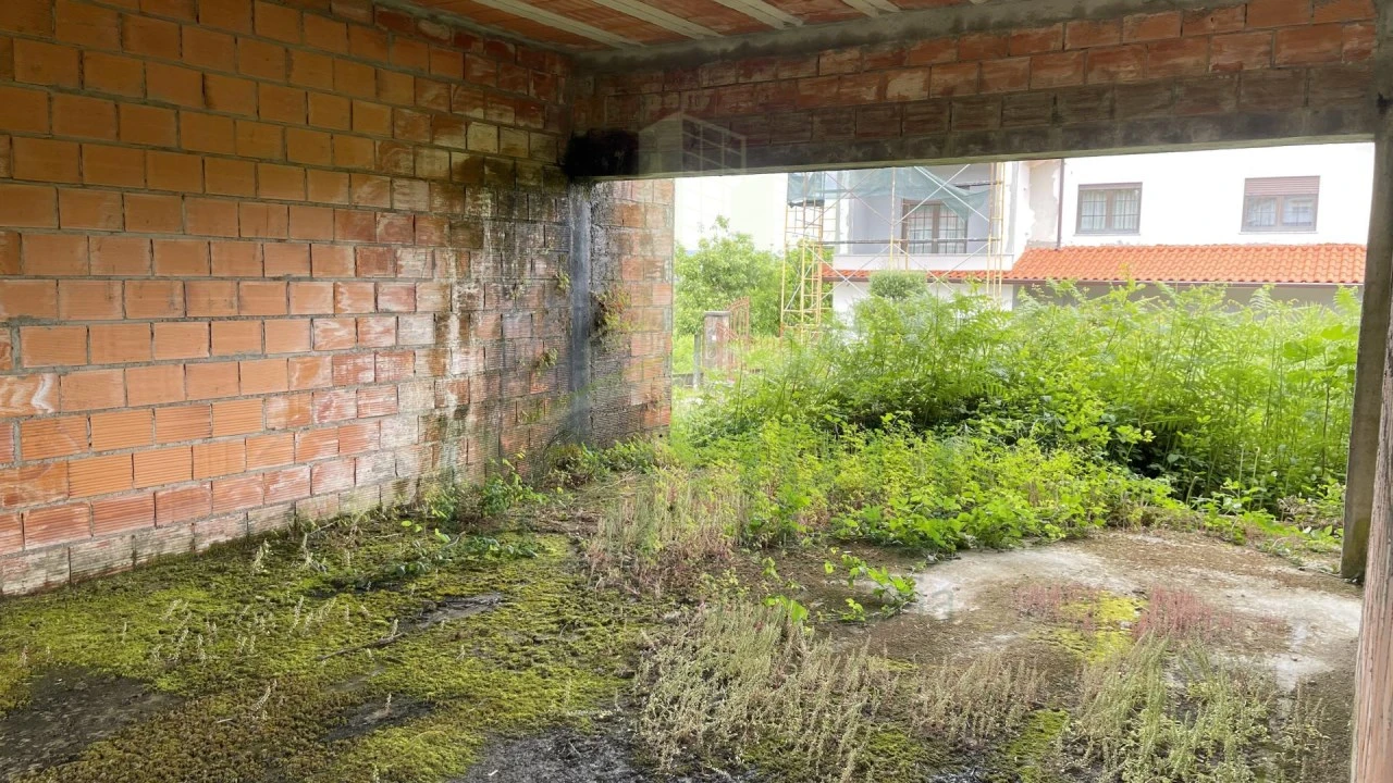 Terreno para Venda em Cornes Foto 9