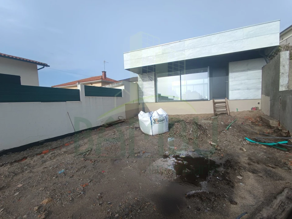 Moradia T2 para Venda em Moledo e Cristelo Foto 6