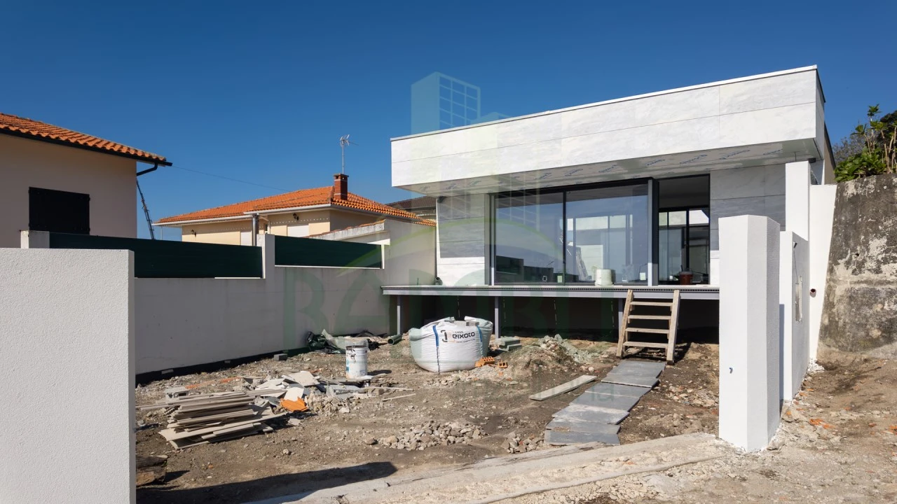 Moradia T2 para Venda em Moledo e Cristelo Foto 1