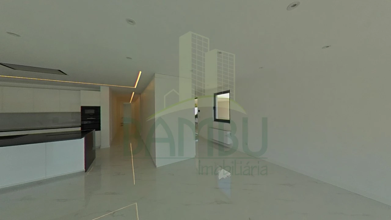 Moradia T3 para Venda em Sopo Foto 26