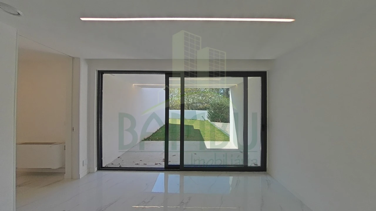 Moradia T3 para Venda em Sopo Foto 73