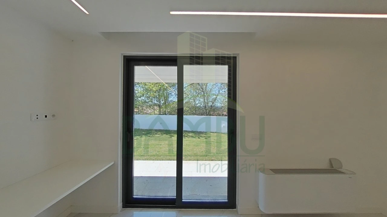 Moradia T3 para Venda em Sopo Foto 65