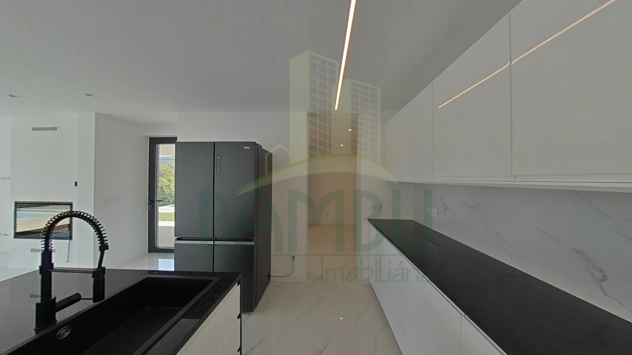 Moradia T3 para Venda em Sopo Foto 34