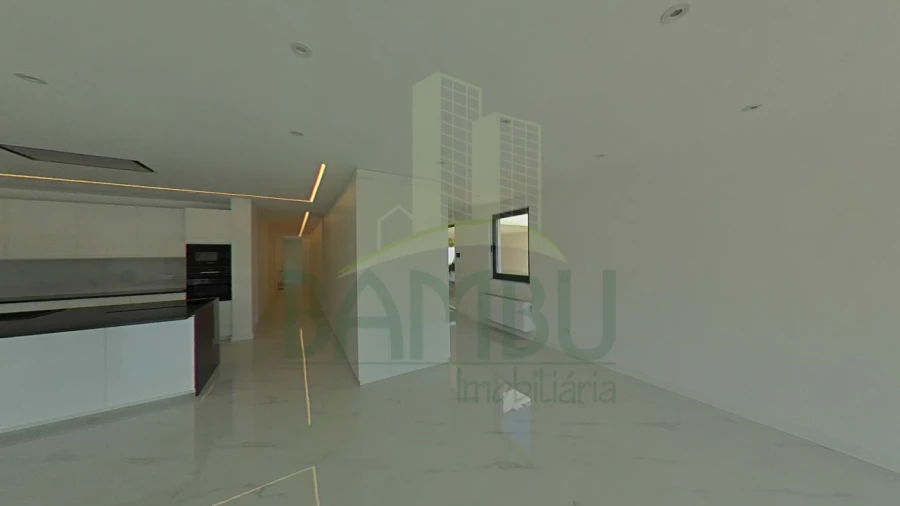 Moradia T3 para Venda em Sopo Foto 26