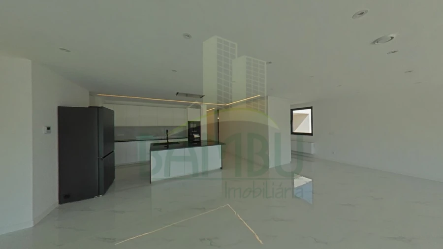 Moradia T3 para Venda em Sopo Foto 29