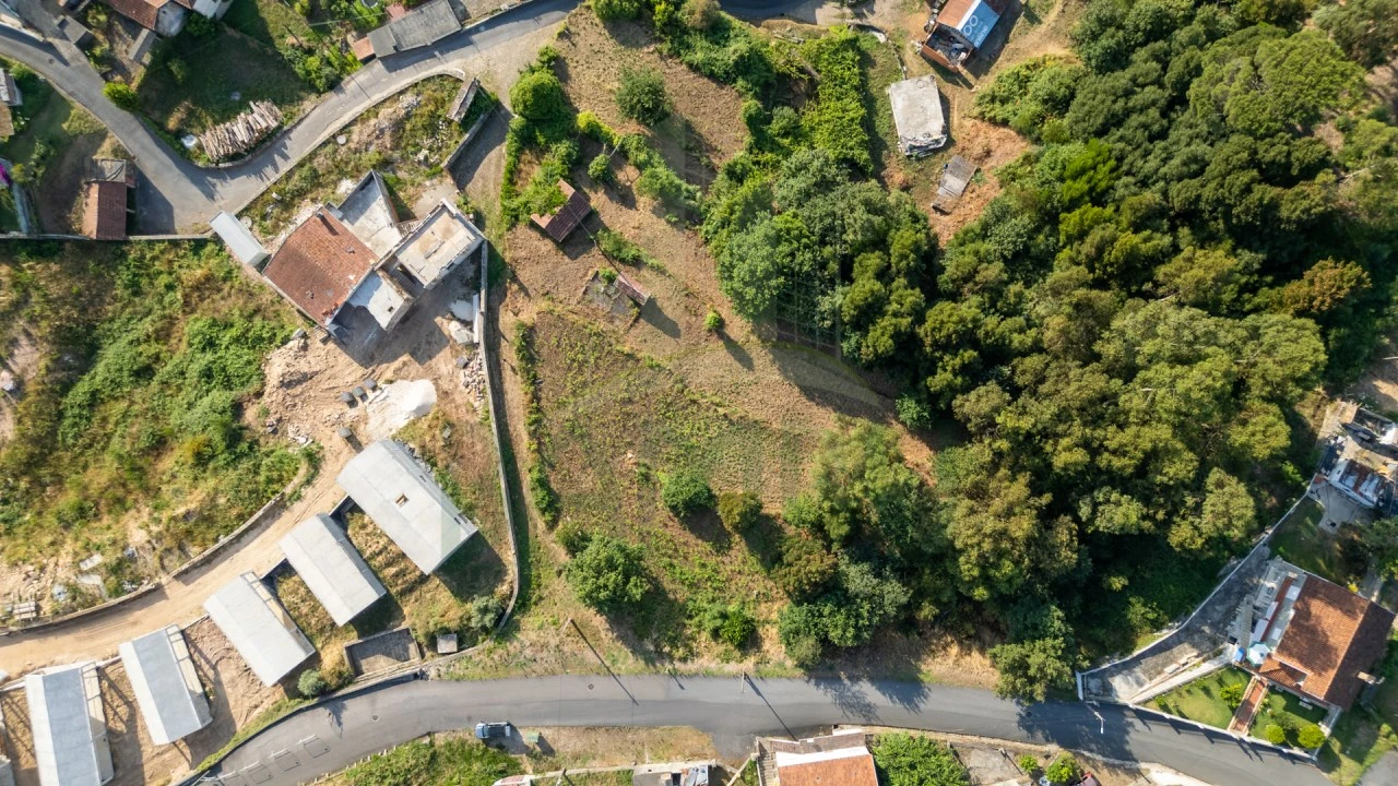 Terreno para Venda em Gondarem Foto 6
