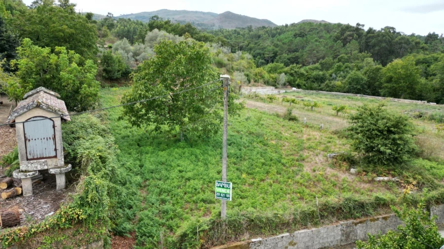 Terreno para Venda em Gondomil e Sanfins Foto 4