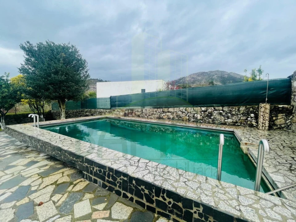 Moradia T7 para Venda em Vilar de Mouros Foto 30