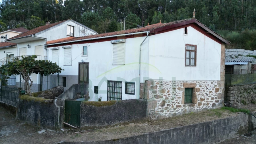 Moradia T1 para Venda em São Julião e Silva