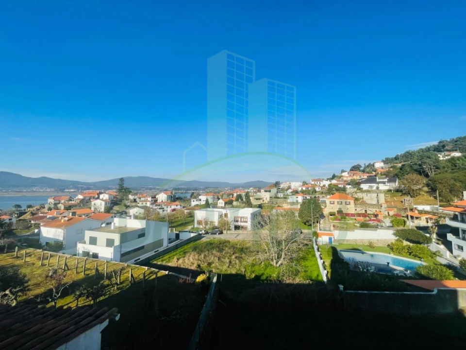 Moradia T7 para Venda em Seixas Foto 11