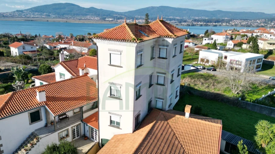 Moradia T7 para Venda em Seixas